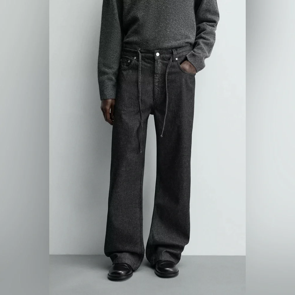 Zara Relaxed Flare‎ Fit Jeans